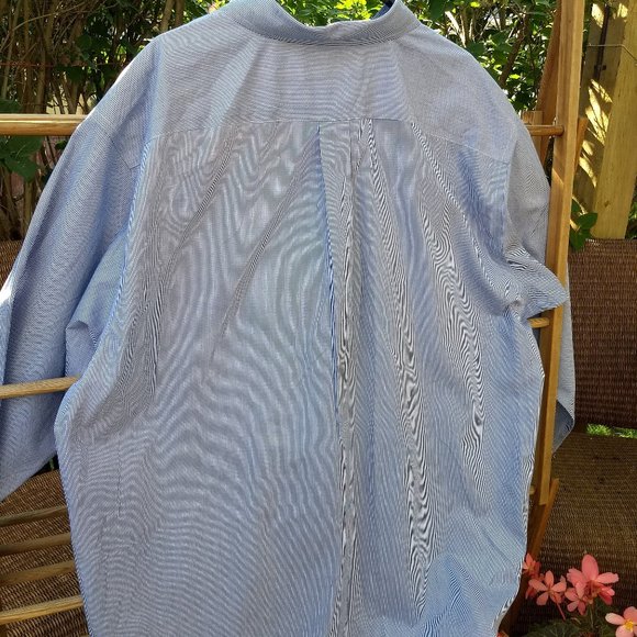 Roundtree and Yorke classic blue white stripe bankers dress shirt - Picture 4 of 9